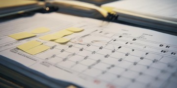 物业一般什么时候发工资？